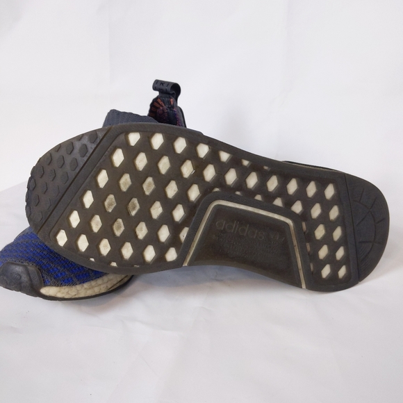 FINAL SALE 🌿NMDR1 ADIDAS SHOES🌿 - Picture 8 of 8